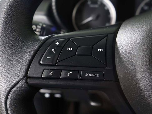 Used 2025 Nissan Versa S FWD image 34