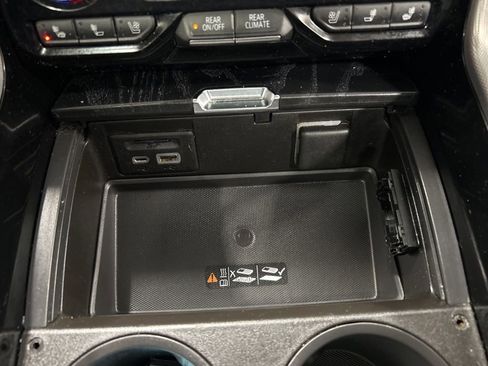 Used 2021 GMC Yukon XL Denali w/ Denali Premium Package image 26