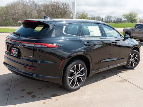 New 2026 Toyota Crown Signia AWD/4WD image 21