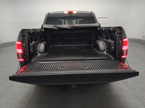 Used 2020 Ford F150 Lariat image 29