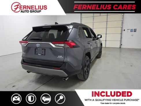 Used 2019 Toyota RAV4 XSE image 5