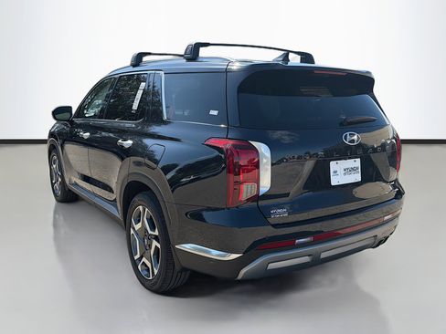 Used 2023 Hyundai Palisade Limited image 5