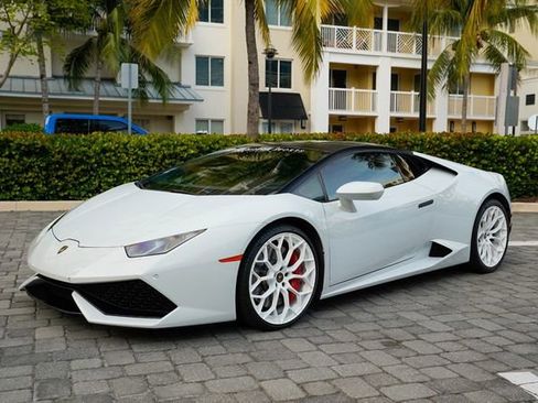 Used 2016 Lamborghini Huracan LP 610-4 Avio image 9