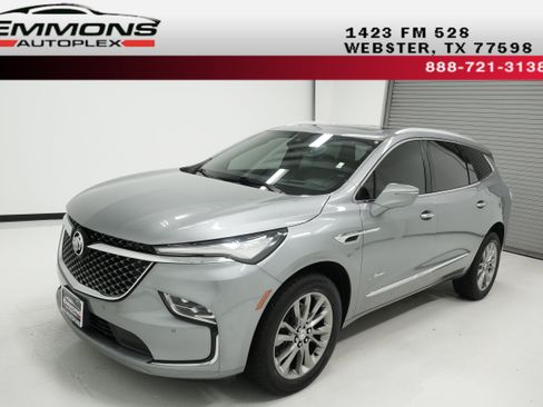 Used 2024 Buick Enclave Avenir w/ Avenir Technology Package FWD image 1