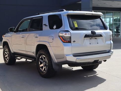 Used 2020 Toyota 4Runner TRD Off-Road AWD/4WD image 3