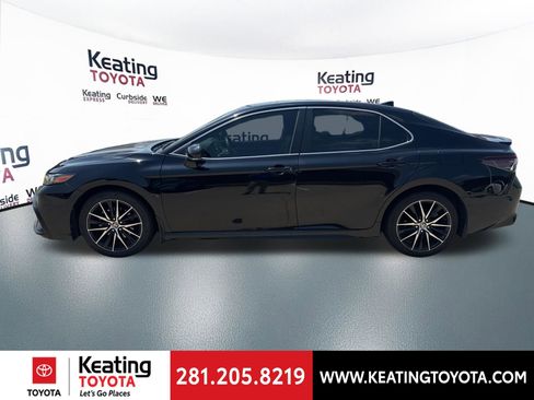 Used 2024 Toyota Camry SE FWD image 4