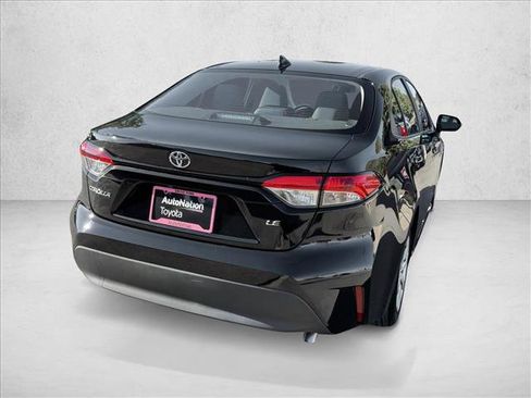 Used 2023 Toyota Corolla LE image 5