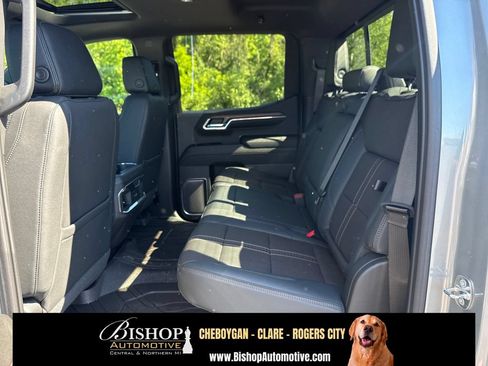 Used 2023 Chevrolet Silverado 1500 High Country w/ Z71 Off-Road Package AWD/4WD image 16