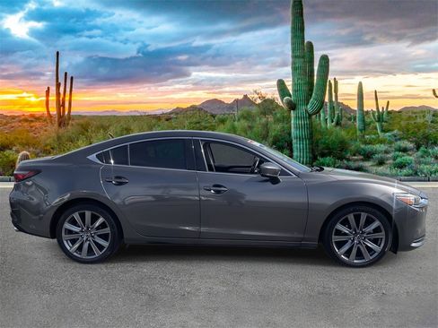 Used 2018 MAZDA MAZDA6 Grand Touring image 2