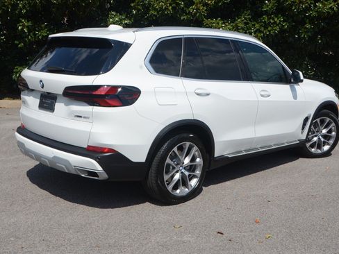 Used 2026 BMW X5 xDrive40i w/ Climate Comfort Package AWD/4WD image 3