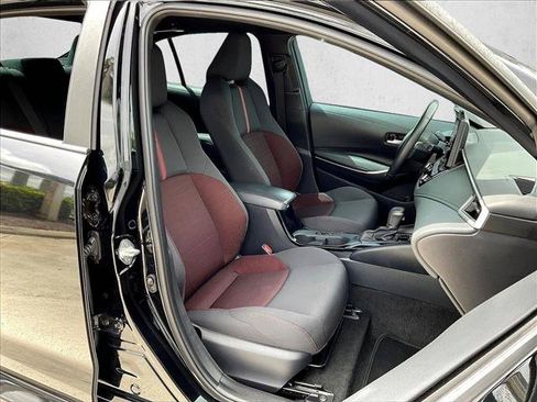 Used 2023 Toyota Corolla SE FWD image 9