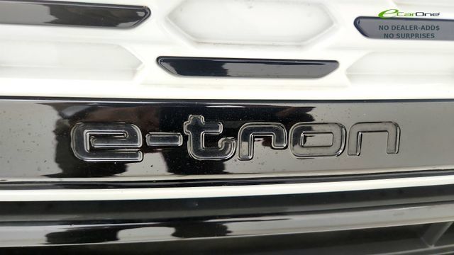 Used 2024 Audi Q8 e-tron Prestige w/ Prestige Package AWD/4WD image 33