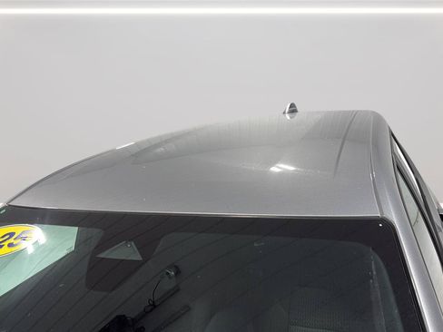 Used 2025 Chevrolet Equinox LT FWD image 29
