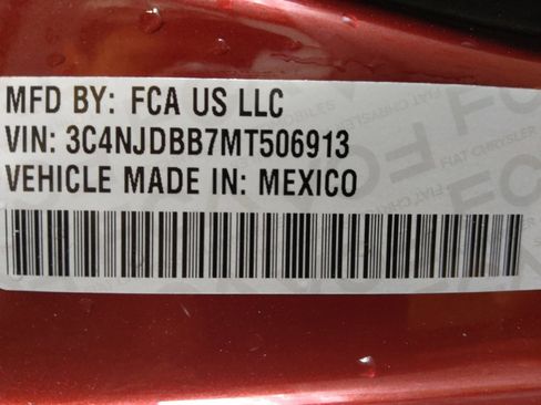 Used 2021 Jeep Compass Latitude image 33