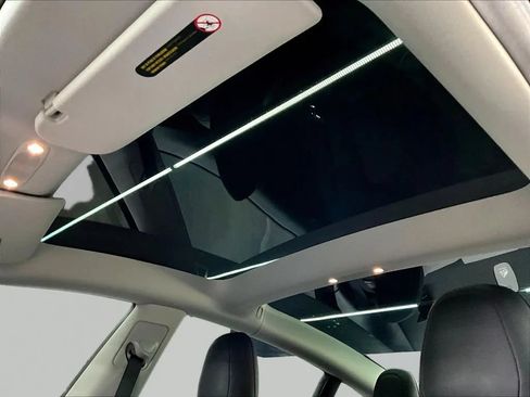 Used 2023 Tesla Model 3 Standard Range RWD image 30