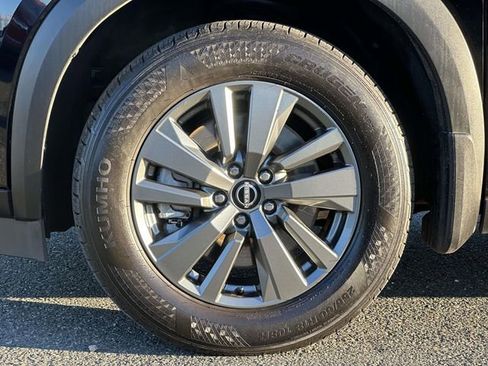 Used 2024 Nissan Pathfinder S image 8