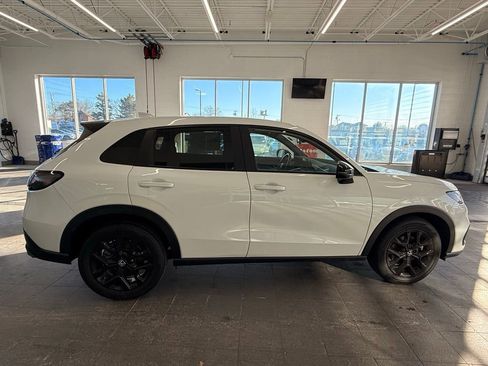 Used 2024 Honda HR-V Sport image 7