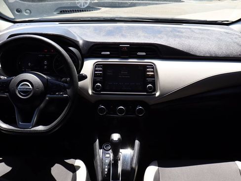 Used 2021 Nissan Versa SV FWD image 32