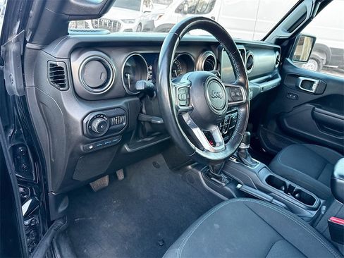 Used 2022 Jeep Wrangler Unlimited Rubicon 4xe w/ Cold Weather Group image 10