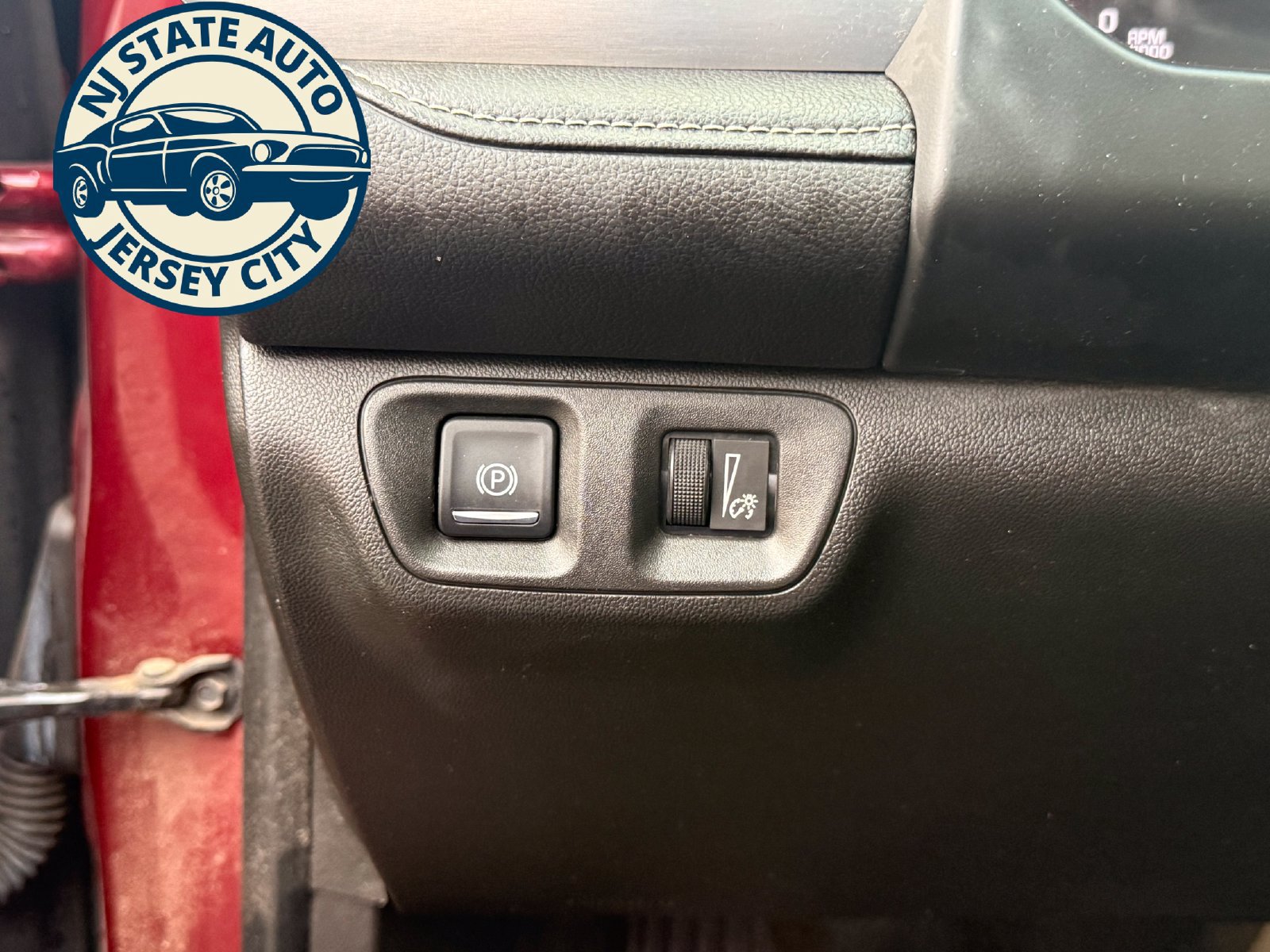 Used 2017 GMC Acadia SLE w/ Driver Alert Package I AWD/4WD image 30