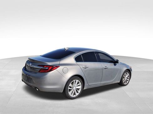 Used 2017 Buick Regal Premium image 4