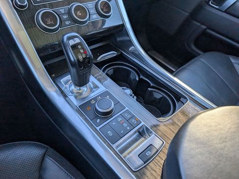 Used 2016 Land Rover Range Rover Sport HSE image 18