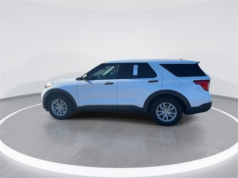 Certified 2021 Ford Explorer 2WD w/ Class III Trailer Tow Package image 4