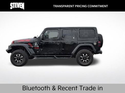 Used 2020 Jeep Wrangler Unlimited Sahara image 2
