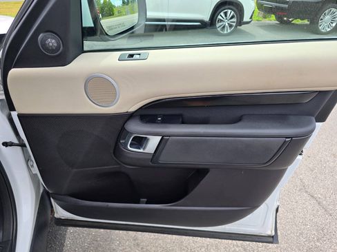 Used 2018 Land Rover Discovery SE AWD/4WD image 39