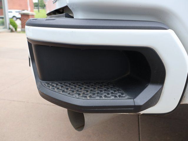 Used 2022 GMC Sierra 3500 Denali AWD/4WD image 17