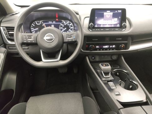 Used 2024 Nissan Rogue SV image 22