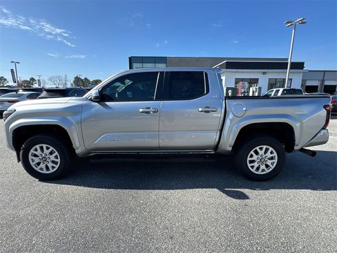 Used 2024 Toyota Tacoma SR5 image 6