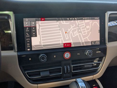 New 2026 Porsche Macan image 20