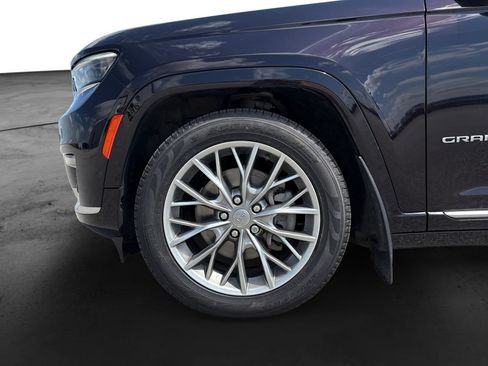 Used 2022 Jeep Grand Cherokee L Summit w/ Advanced Protech Group IV AWD/4WD image 12