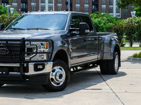 Used 2022 Ford F350 XLT w/ XLT Value Package AWD/4WD image 9