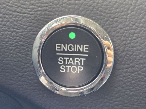 Used 2023 Ford Edge Titanium AWD/4WD image 19