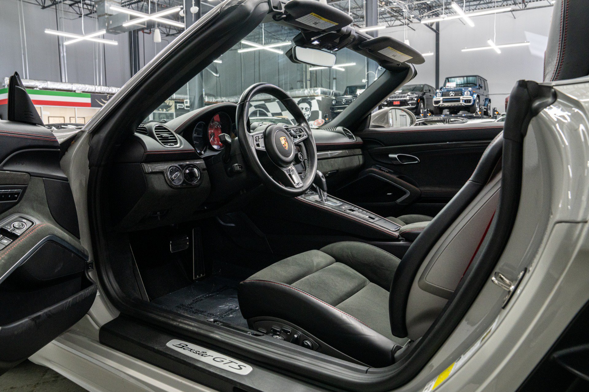 Used 2024 Porsche 718 Boxster GTS w/ GTS Interior Package RWD image 22