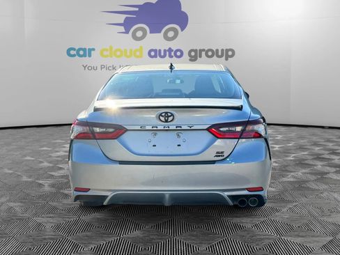 Used 2021 Toyota Camry SE AWD/4WD image 4