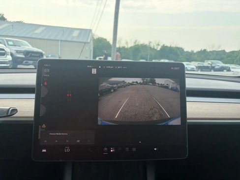 Used 2022 Tesla Model 3 Long Range AWD/4WD image 12