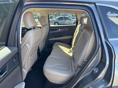 Used 2022 Lincoln Nautilus Reserve w/ Equipment Group 201A image 16