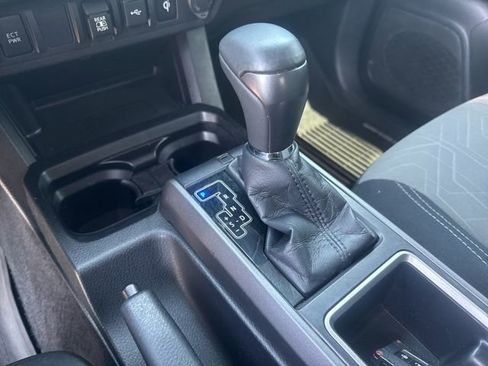 Used 2021 Toyota Tacoma TRD Off-Road image 30