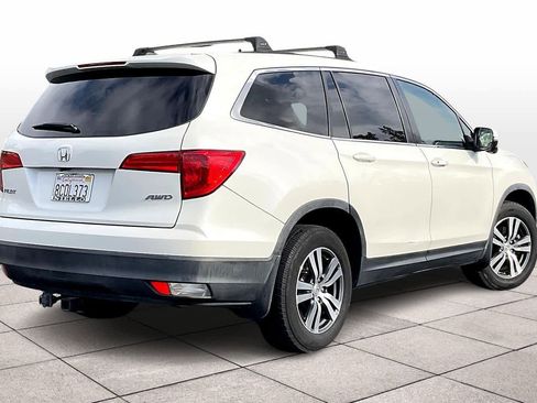 Used 2017 Honda Pilot EX image 16