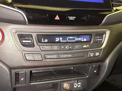 Certified 2022 Honda Passport TrailSport image 28