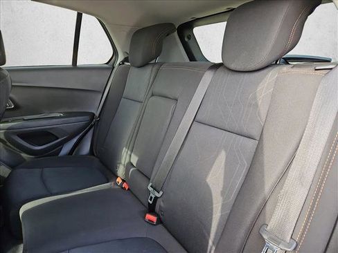 Used 2017 Chevrolet Trax LT image 18