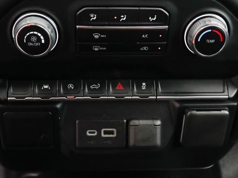Used 2023 Chevrolet Silverado 1500 Custom AWD/4WD image 21