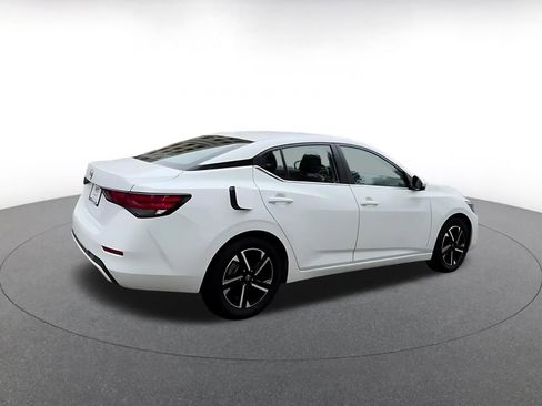 Used 2025 Nissan Sentra SV image 13
