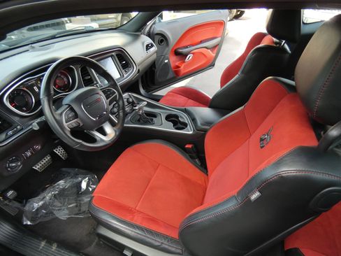 Used 2017 Dodge Challenger R/T Scat Pack w/ Dynamics Package image 45