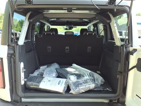 New 2026 Ford Bronco Outer Banks w/ Sasquatch Package AWD/4WD image 13