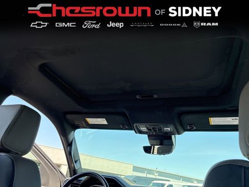 Used 2024 Chevrolet Silverado 1500 ZR2 w/ Technology Package image 33