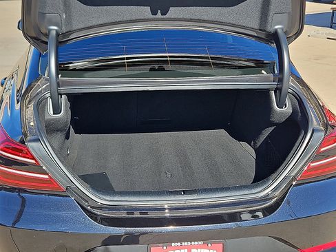 Used 2025 Genesis G70 2.5T image 7